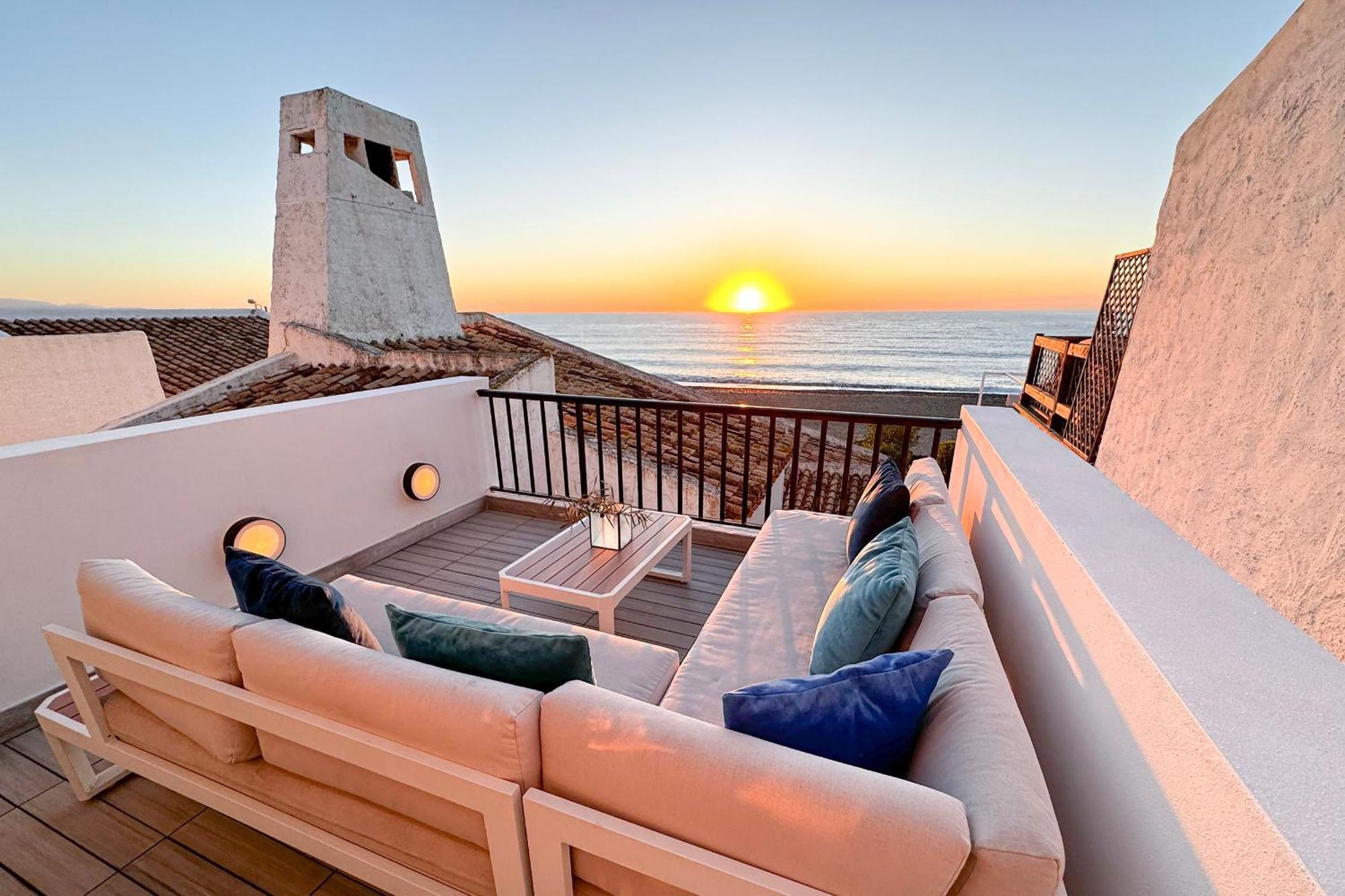 Beachhouse Galore Estepona Exterior photo